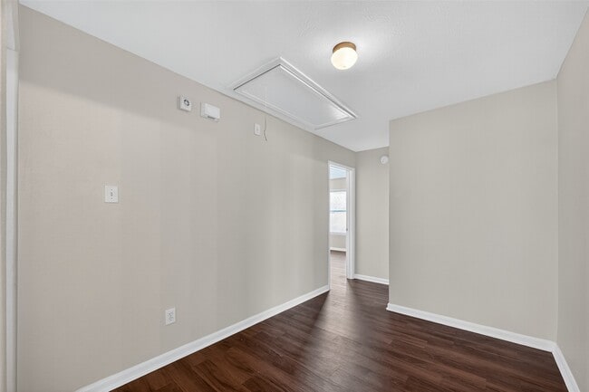 Building Photo - 2711 Shallow Falls Ct