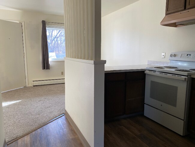 Building Photo - 611 Stover St