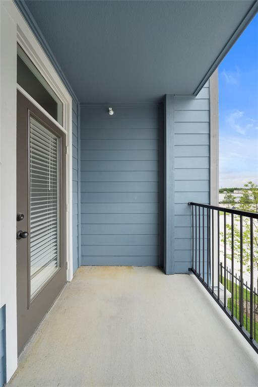 Building Photo - 17000 Bissonnet St