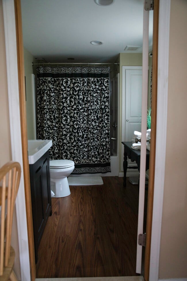 Building Photo - 266 Paradise Island Dr