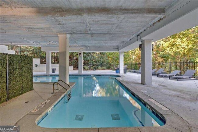 Building Photo - 6890 Peachtree Blvd