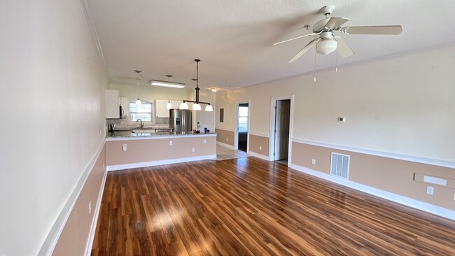 Primary Photo - Updated 2 bedroom/2 bath unfurnished condo...