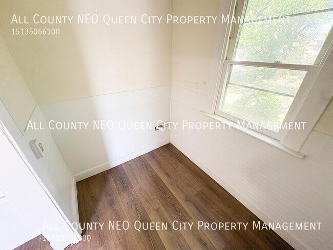 Building Photo - 124 Wroe Ave