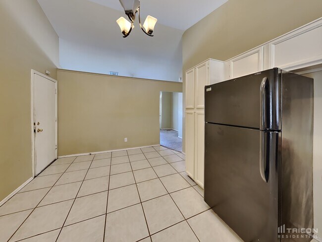 Building Photo - 5223 W Aster Dr