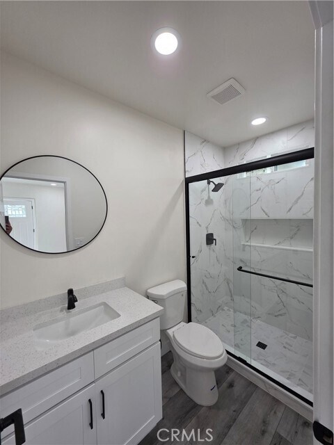 Building Photo - 9531 Mallard Ave