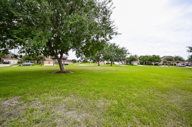 Building Photo - 8010 Durham Run Ln