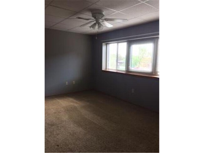 Building Photo - 109 E Luverne St