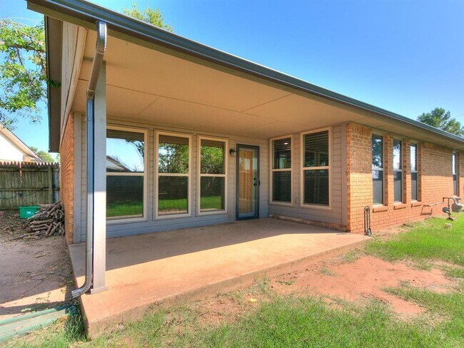 Building Photo - 4721 Persimmon Ct
