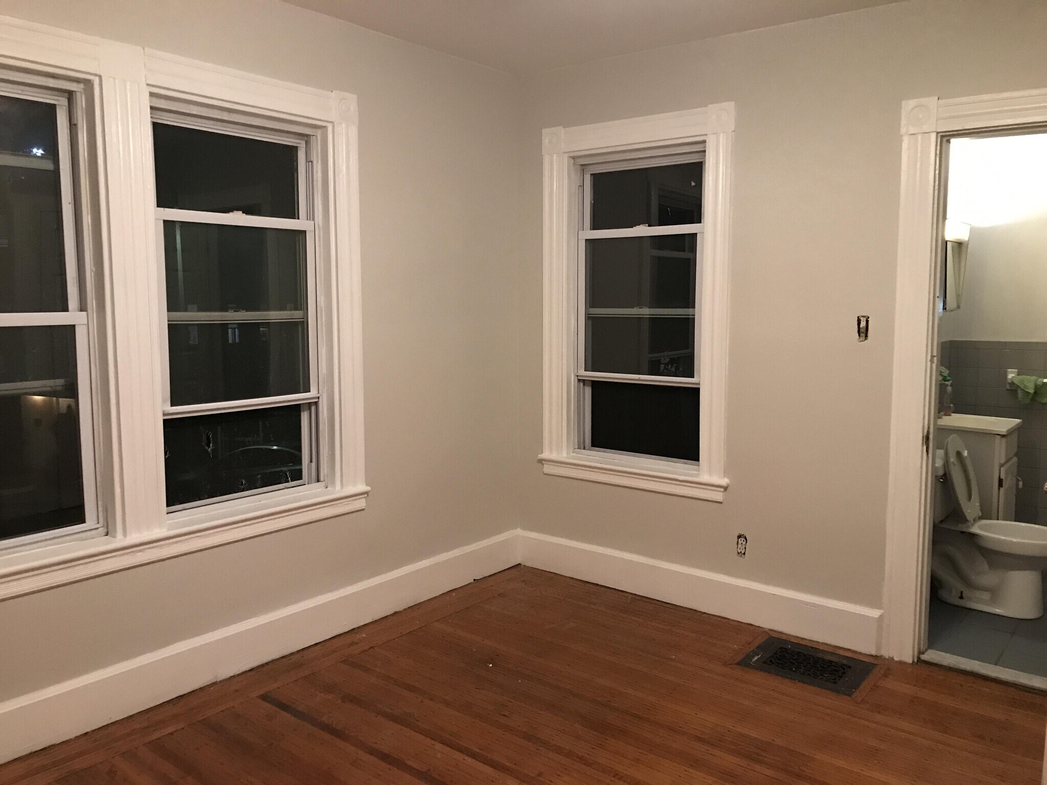 Building Photo - 17A Gordon St