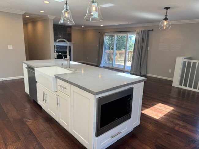 Building Photo - Wonderful 3 bedroom 2 bath, Two story home in S. Walnut Creek, Lakewood community!
