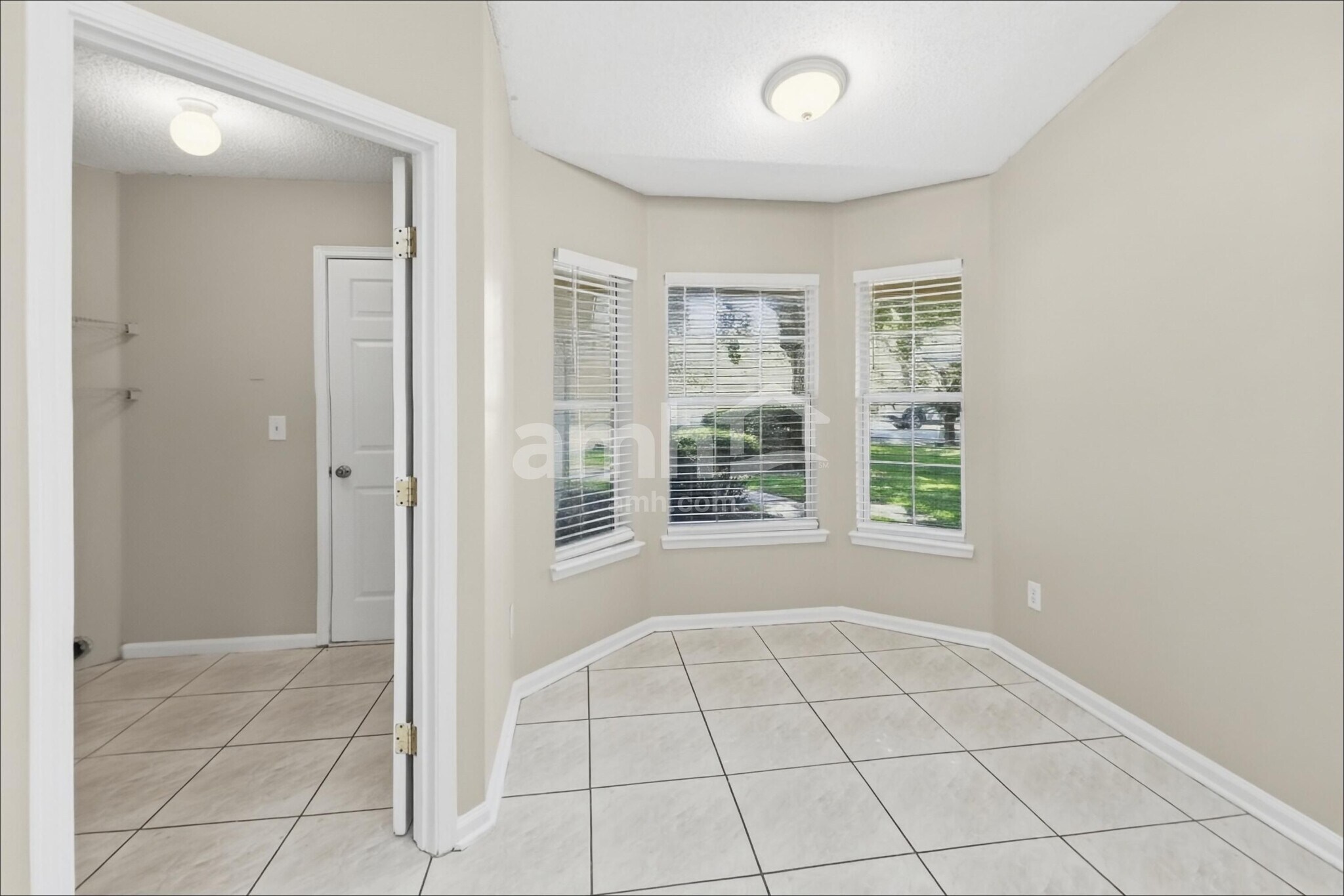 Building Photo - 1773 Chandelier Cir E