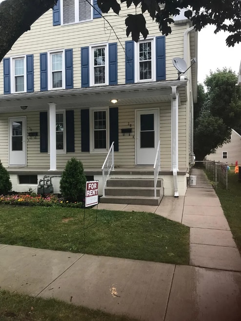 Building Photo - 28 McCosh St