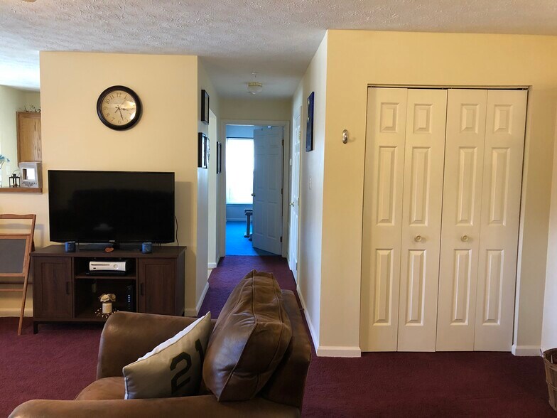 Building Photo - 6391 Rutherford Ct