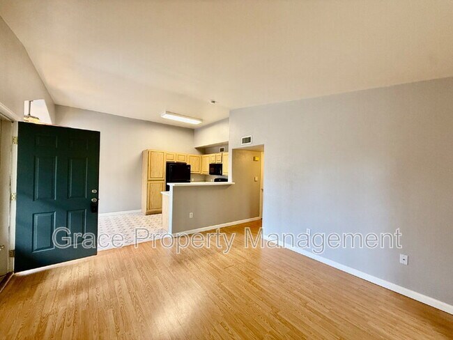 Building Photo - 1146 Opal St