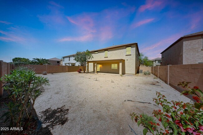 Building Photo - 9423 W Monte Vista Rd