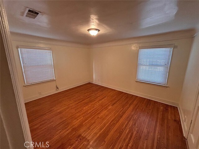 Building Photo - 7530 S Hobart Blvd