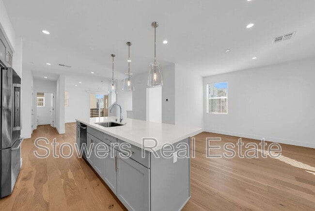 Building Photo - 3001 Ivory Ter