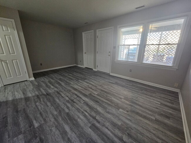 Building Photo - WESTERN BRANCH - RADCLIFFE MEADOWS