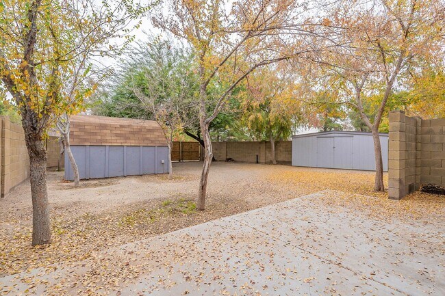Building Photo - Charming 4-bedroom, 2-bathroom in Gilbert
