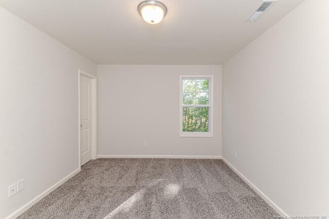 Building Photo - 87 Onslow Ct