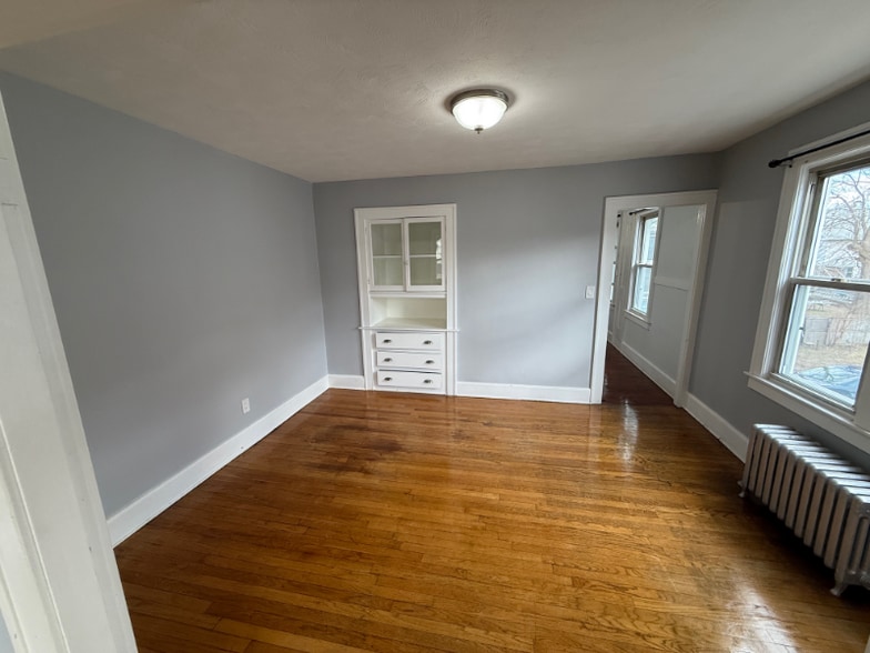 Building Photo - 73 Elmdale St