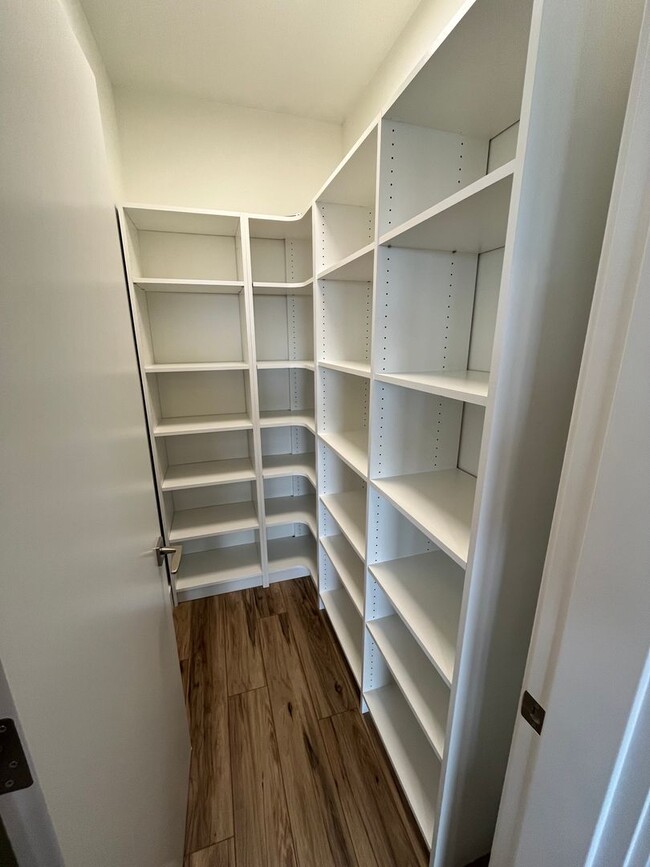 Building Photo - Gorgeous Tetherow 4 Bedroom + Office