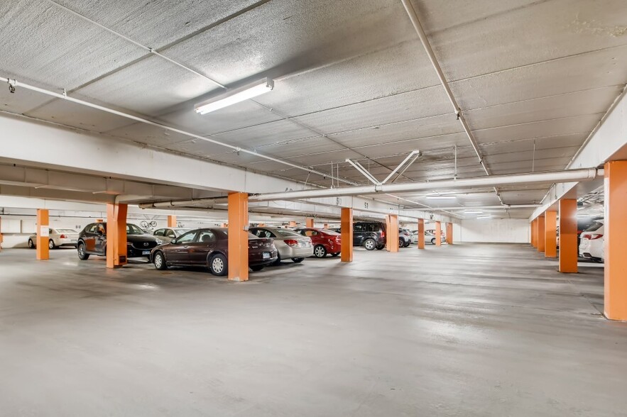 Parking Garage - 4860 Park Commons Dr