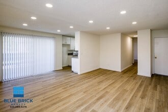 Building Photo - 5452 Corteen Pl