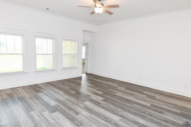 Building Photo - 114 Haven Way