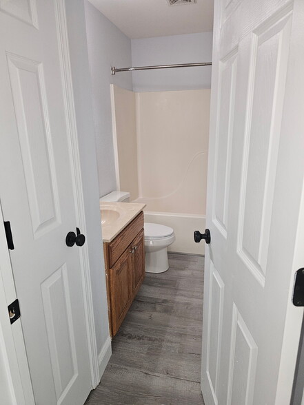 Building Photo - 151 Vixen Cir