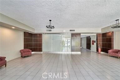 Building Photo - 4477 Wilshire Blvd