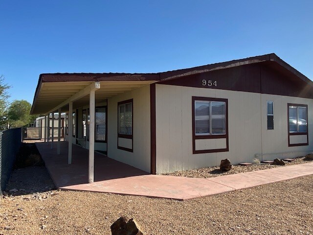 Building Photo - 954 Roadrunner Dr
