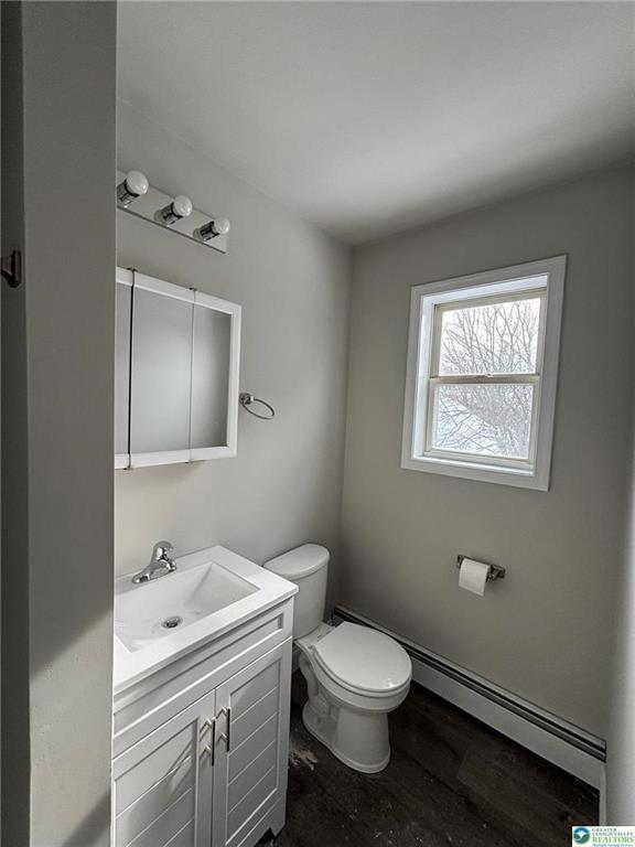 Building Photo - 818 William St