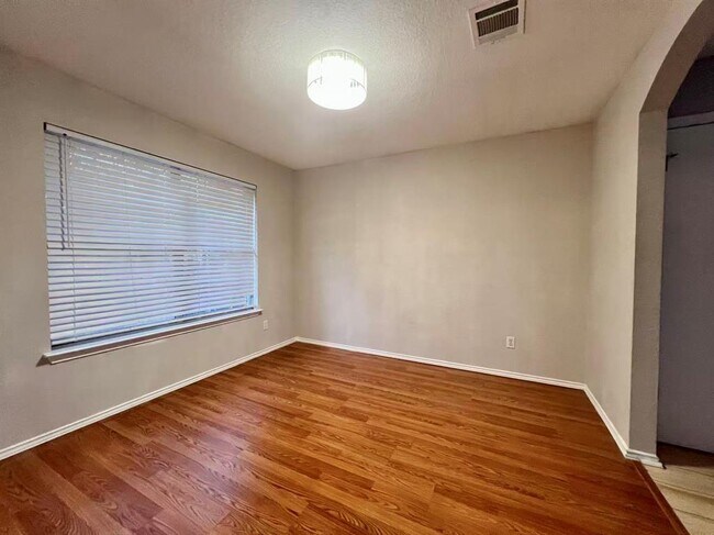 Building Photo - 17301 Dashwood Creek Dr