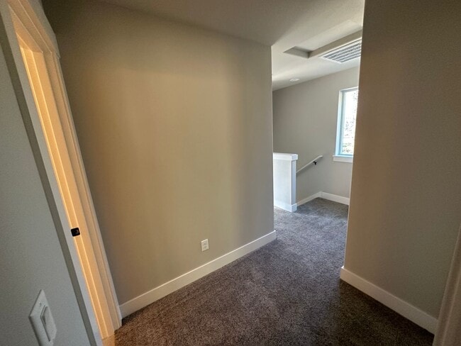 Building Photo - 00430-400 NW 7th AVE