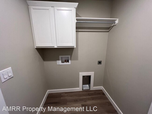 Building Photo - 3 br, 2 bath House - 2901 Aberdeen Avenue