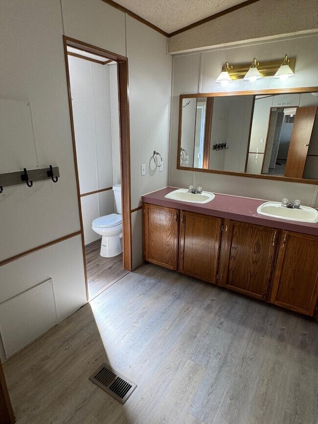 Building Photo - 1311 Melinda Dr