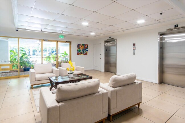 Building Photo - 145 SE 25th Rd