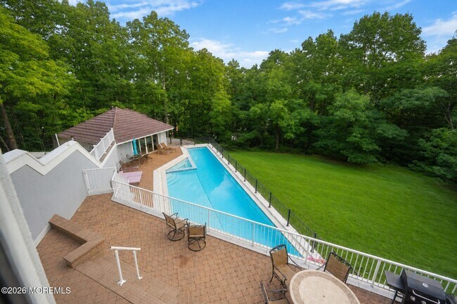 Building Photo - 401 Overlook Dr