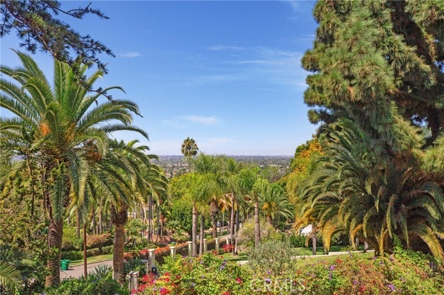 Building Photo - 1731 La Loma Dr