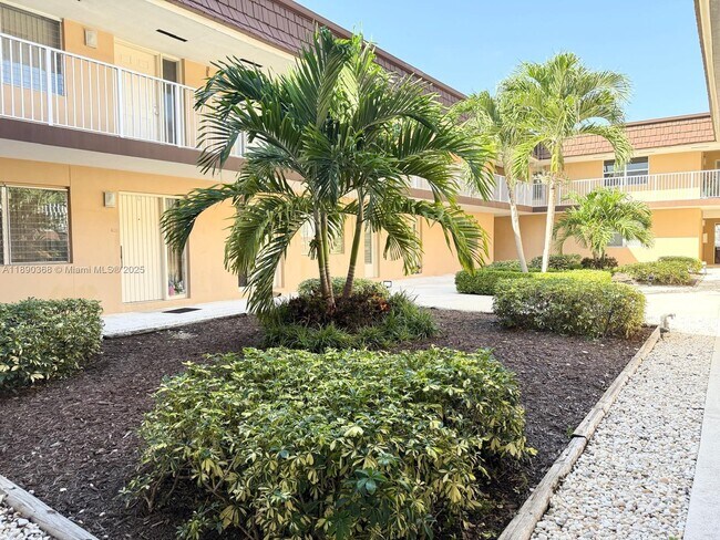 Building Photo - 7711 SW 56th St