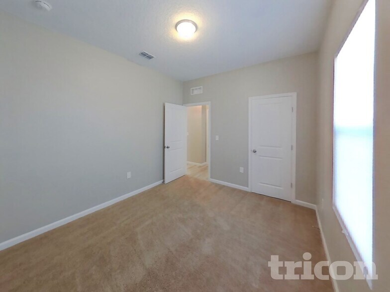 Building Photo - 6376 Green Bud Dr