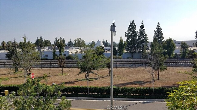 Building Photo - 908 N Acacia Ct