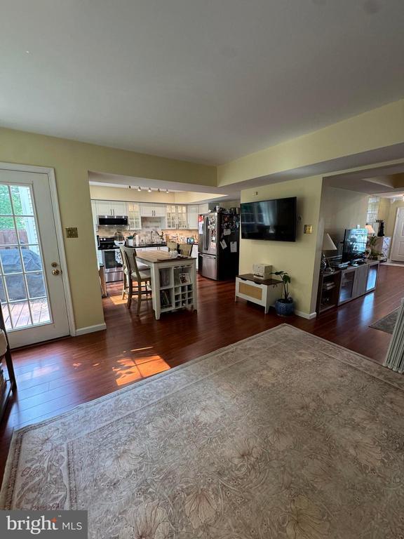 Building Photo - 1724 Balas Cir