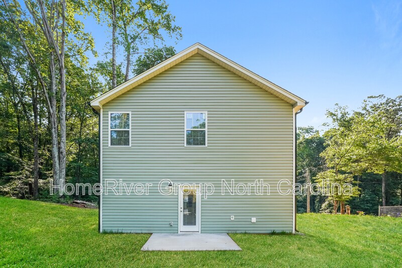 Building Photo - 3350 Cardinal St