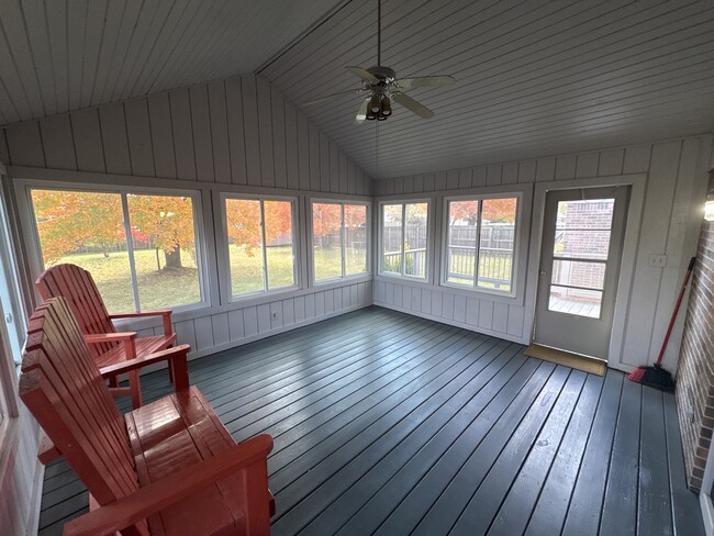 Building Photo - 9229 Westdrum Ct