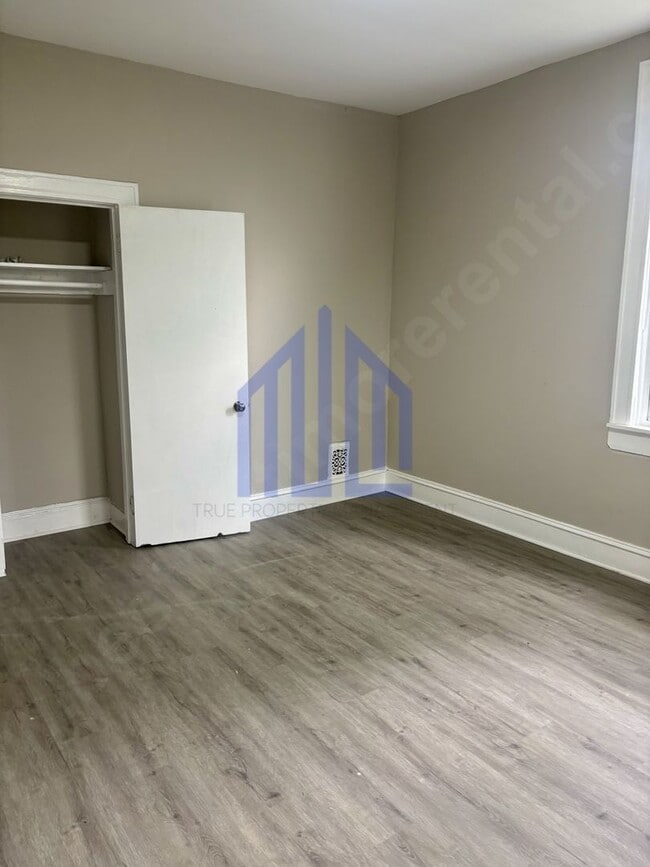 Building Photo - Coming Soon!!!!!! Spacious 4 Bedroom in West Baltimore