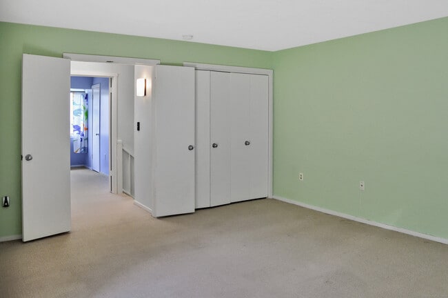 Building Photo - 106 Mallard Dr