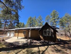 Building Photo - 548 S Cotton Tail Dr