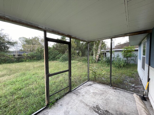 Building Photo - 1/2 MONTH FREE RENT!  3/2 House in Deltona